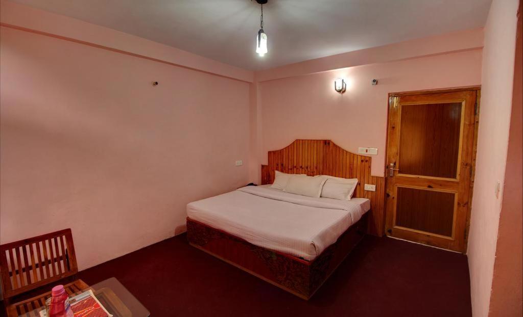 Hotel Kingston Manāli Exterior foto